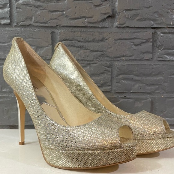 MICHAEL KORS SILVER GLITTER PEEP TOE HEELS - Picture 1 of 8